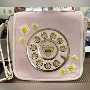 Betsey Johnson Vintage Antique Daisg Phone Bag